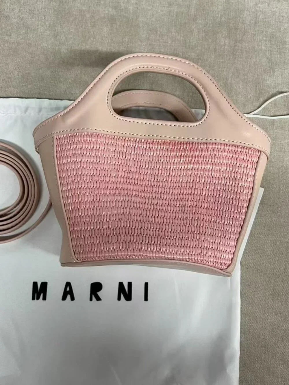 Marni Blush Woven Straw Mini Basket Handbag - Picture 4 of 6
